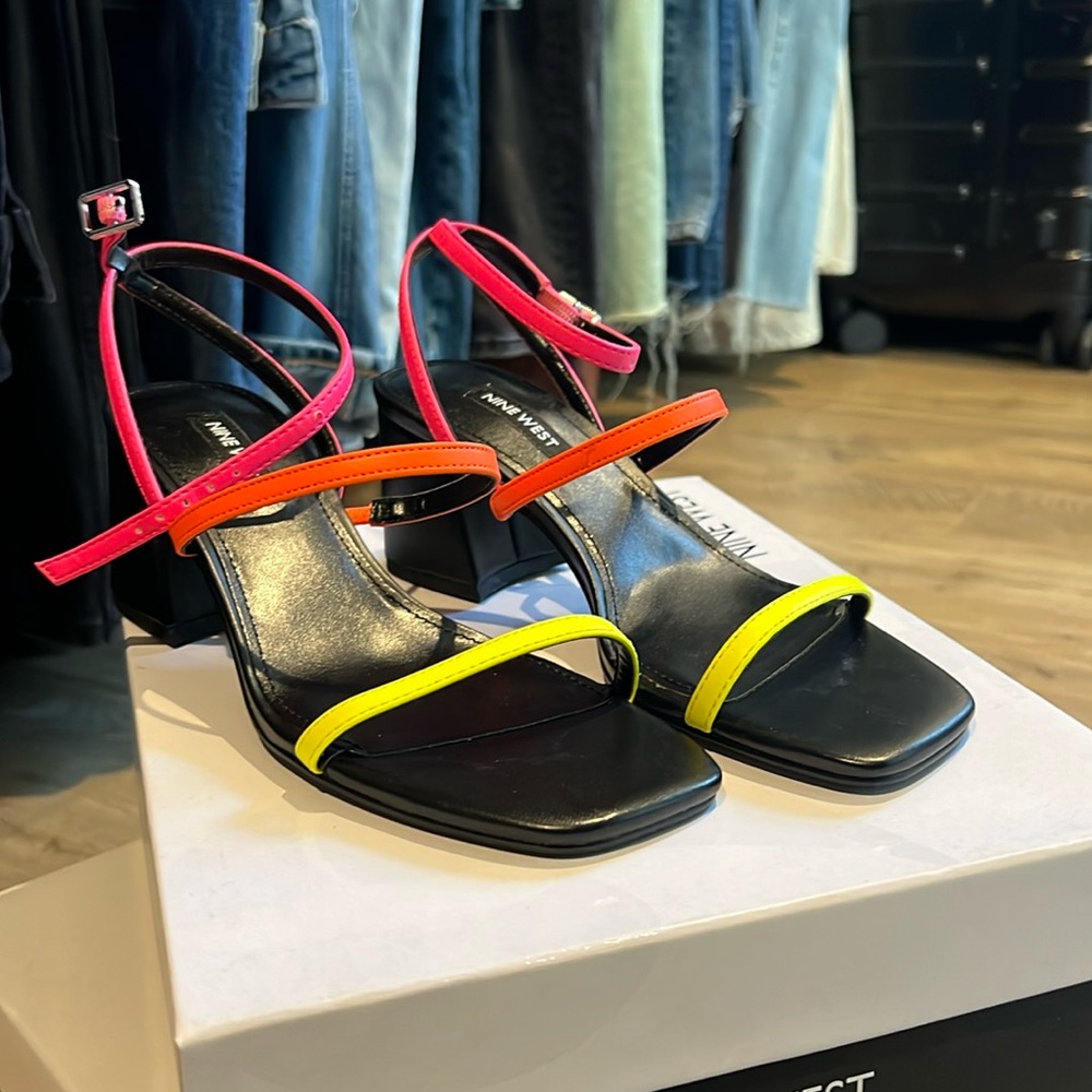 Brand new nine West colorful heels, size 6